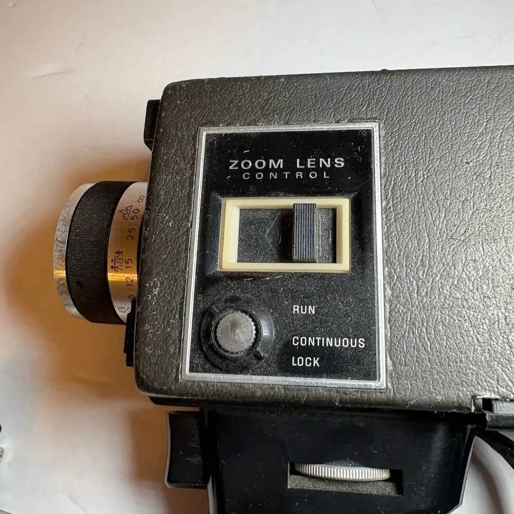 Vintage Kodak Instamatic M18 Super 8 Movie Camera & Movie Light Untested